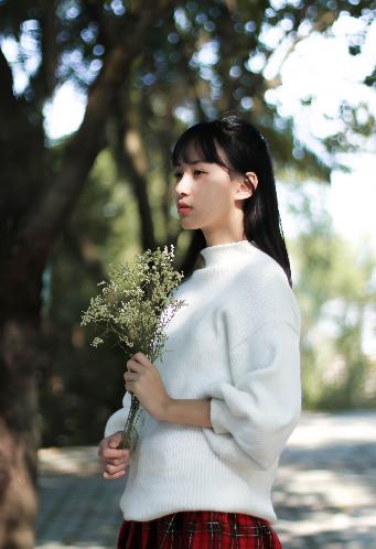 偷偷在线观看免费高清电视剧